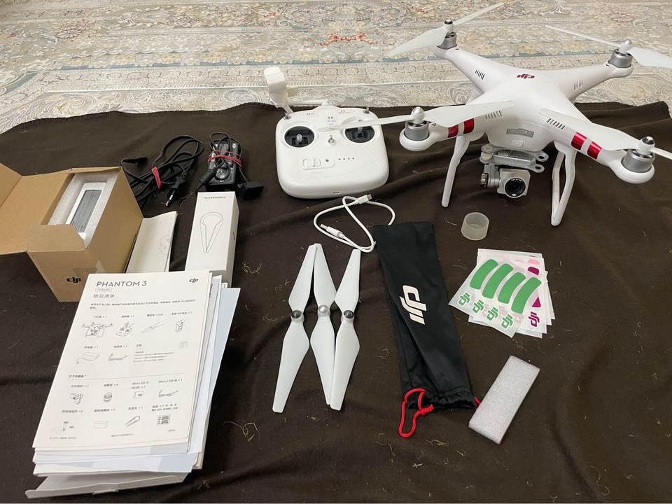 DJI Phantom 3 Standard drone with camera