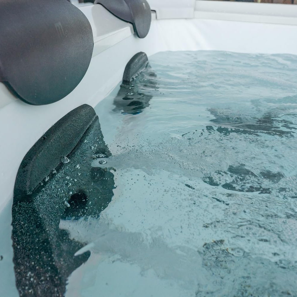 MSpa Oslo Hot Tub with Wi-Fi Control LED Lighting Hydrotherapy Jets and Cover Included